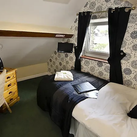 Oldfield House Guest house 2*