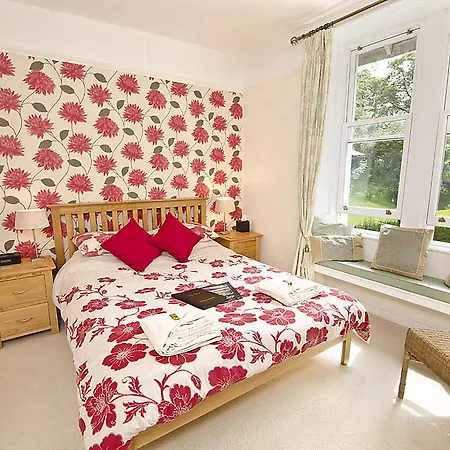 Гостевой дом Oldfield House 2*